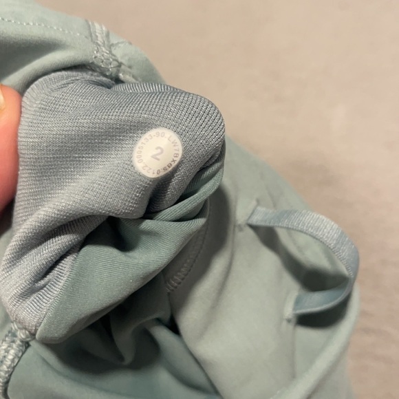 Lululemon Wunder Train Contour Fit High-Rise Short 8" Misty Glade size 2 - Picture 5 of 5